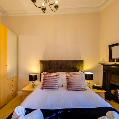 Joivy Spacious Apartment Next To The Meadows Edimburgo Esterno foto